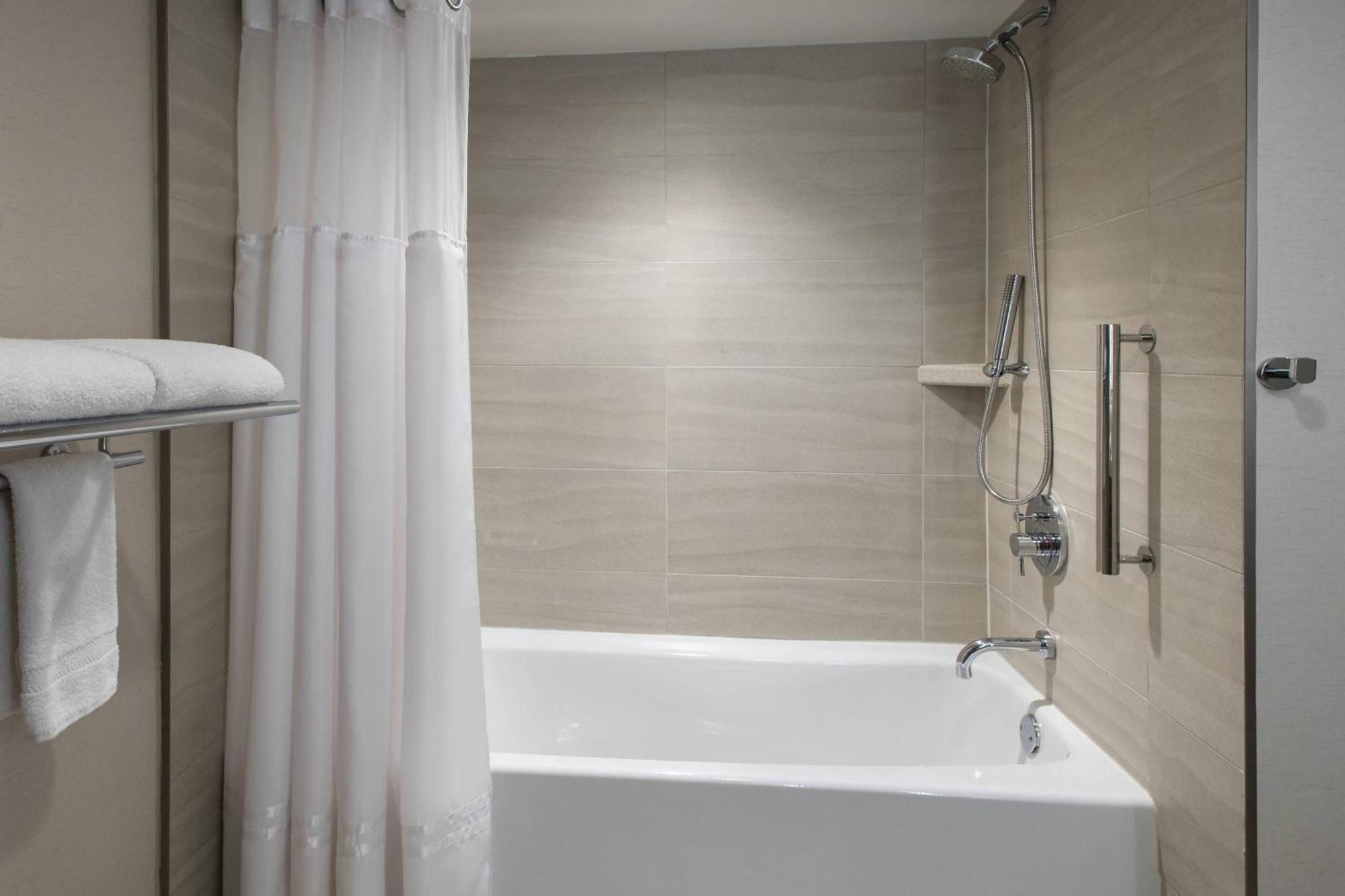 Marriott & 4*